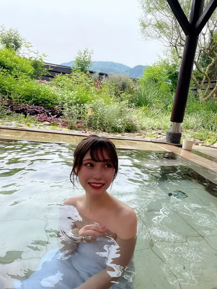 川越紗彩 水着 ビキニ ランジェリー 下着 グラビア 写真集 NGT48 卒業 インフルエンサー ライバー