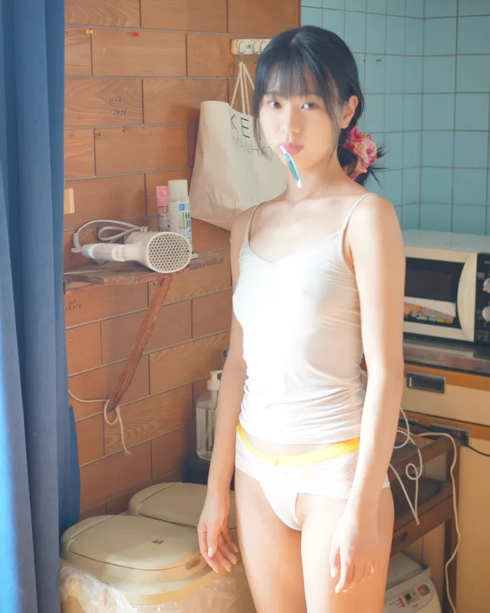 五芭 ヘアヌード ヌード 濡れ場 水着 ビキニ ランジェリー 下着 グラビア 写真集 AV女優 愛のハイエナ