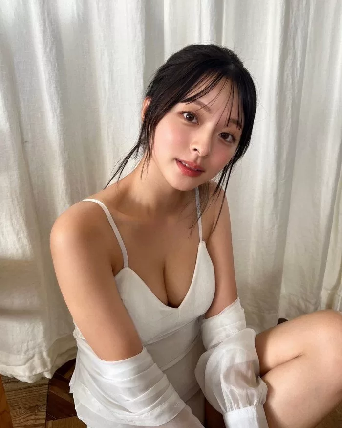かおり 水着 ビキニ ランジェリー 下着 グラビア 写真集 TikTok Instagram