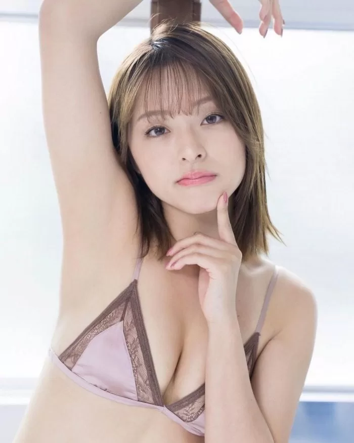 かおり 水着 ビキニ ランジェリー 下着 グラビア 写真集 TikTok Instagram