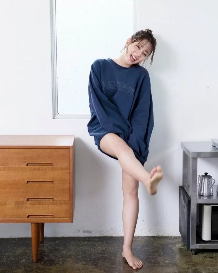 かおり 水着 ビキニ ランジェリー 下着 グラビア 写真集 TikTok Instagram