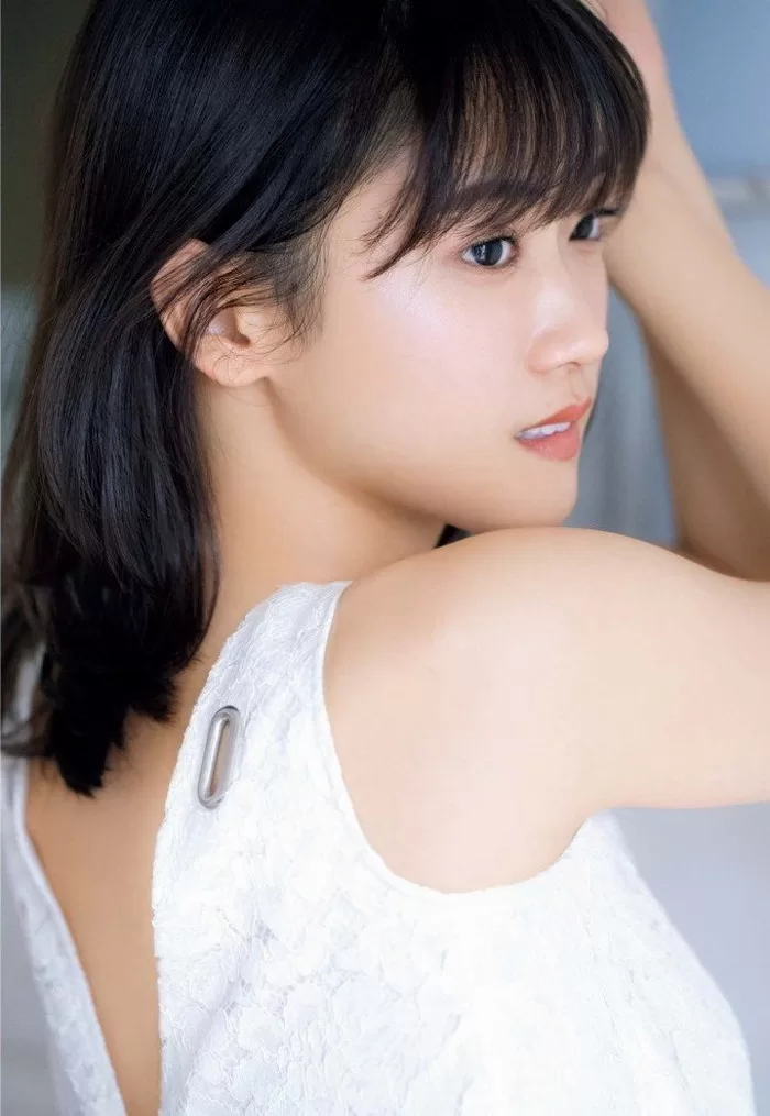 嶺百花 水着 ビキニ ランジェリー 下着 グラビア 写真集 第53回ミス日本コンテスト 準グランプリ 水の天使受賞 お天気リポーター テレビ東京 アナウンサー テレ東 女子アナ