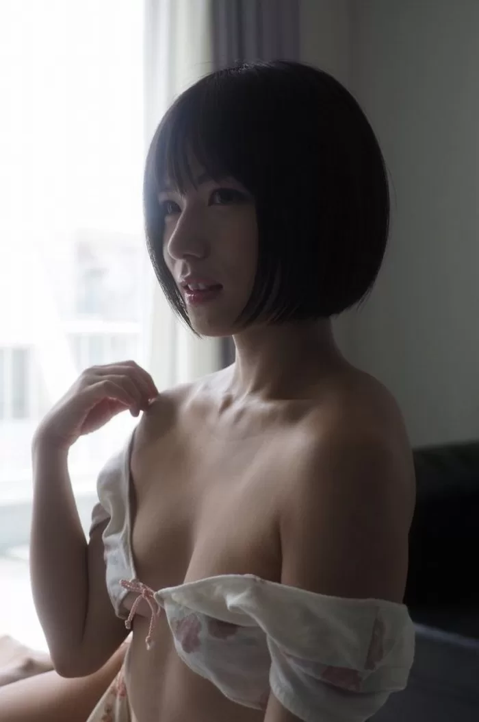 村上りいな ヌード 濡れ場 水着 ビキニ ランジェリー 下着 グラビア 写真集 フラミングの法則 撮影会