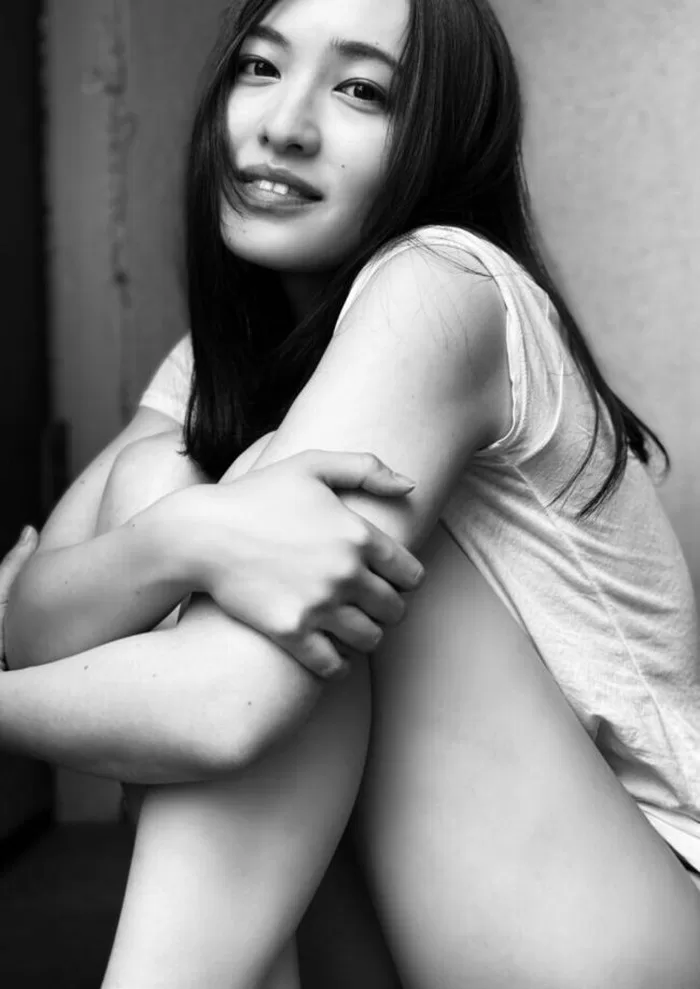 北村優衣 ヌード 濡れ場 おっぱい 乳首 乳輪 水着 ビキニ ランジェリー 下着 グラビア 写真集 ビリーバーズ