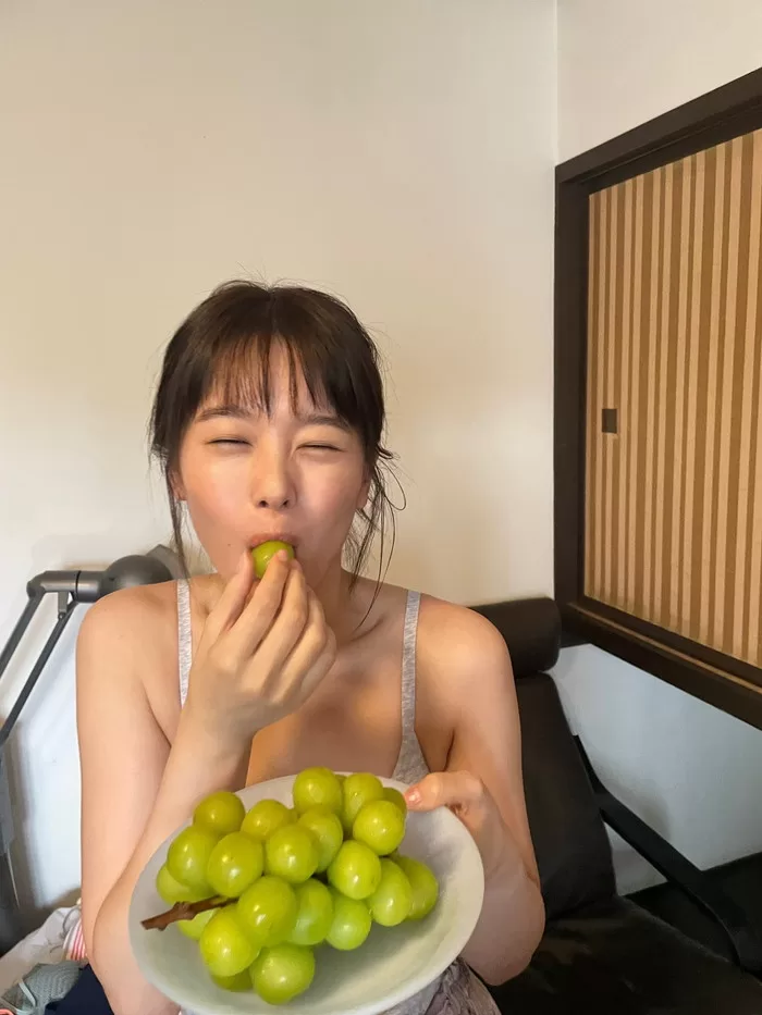 小坂井祐莉絵 水着 ビキニ ランジェリー 下着 写真集 声優 女子プロレス スターダム リングアナウンサー ギルドロップス 知多娘。