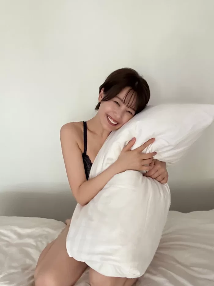 小坂井祐莉絵 水着 ビキニ ランジェリー 下着 写真集 声優 女子プロレス スターダム リングアナウンサー ギルドロップス 知多娘。