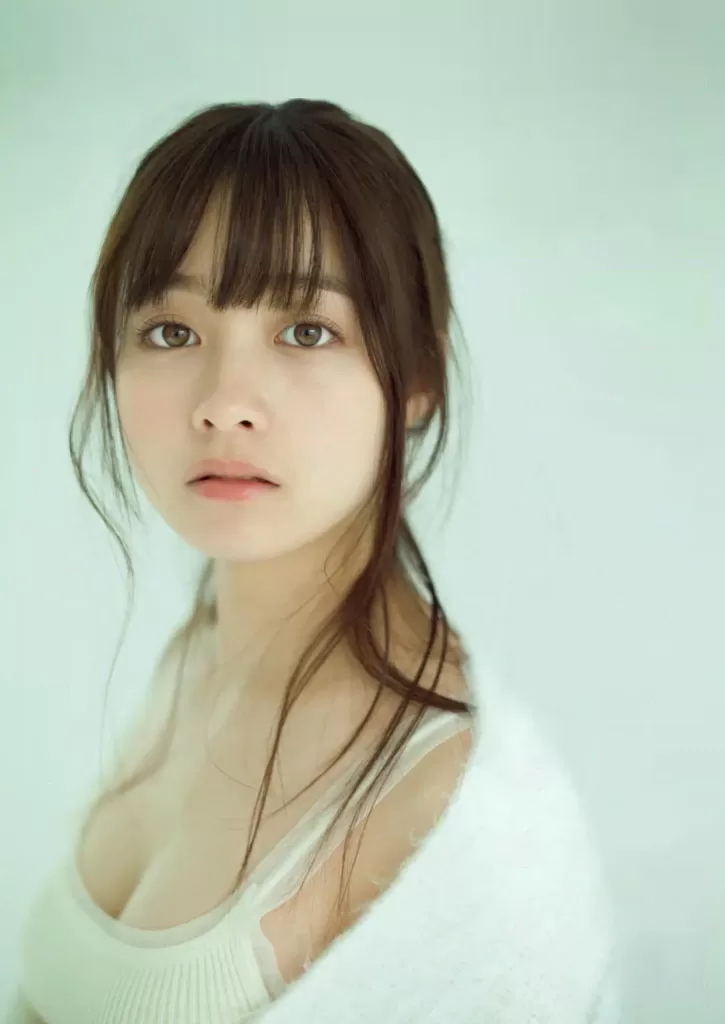 橋本環奈　おっぱい