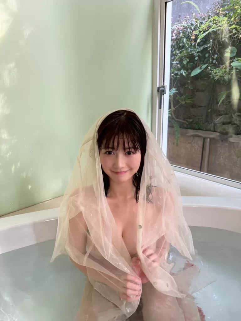冴木柚葉　グラビア
