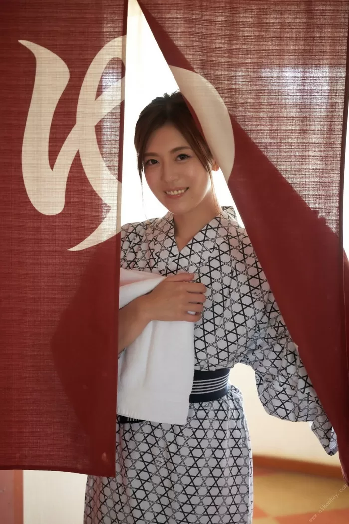 七瀬いおり ヘアヌード ヌード 濡れ場 水着 ビキニ ランジェリー 下着 グラビア 写真集 AV女優 保育士