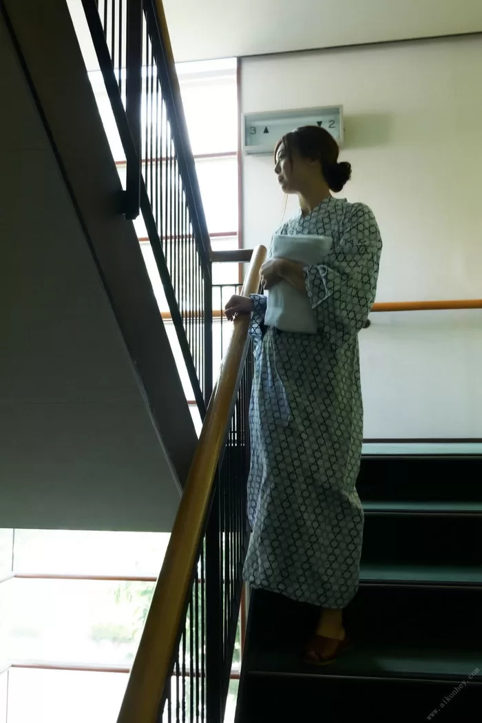 七瀬いおり ヘアヌード ヌード 濡れ場 水着 ビキニ ランジェリー 下着 グラビア 写真集 AV女優 保育士