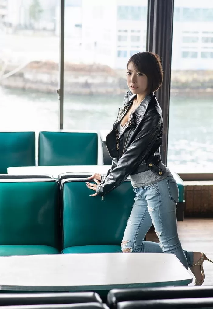 春咲りょう ヘアヌード ヌード 濡れ場 水着 ビキニ ランジェリー 下着 グラビア 写真集 AV女優 引退 りょう ツイキャス ライブ配信