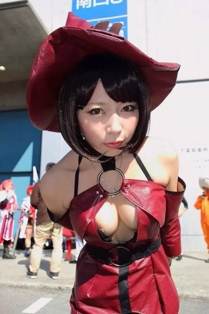 コスプレイヤーのポロリハプニング