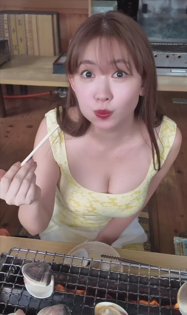 小嶋陽菜　アタシコ　おっぱい