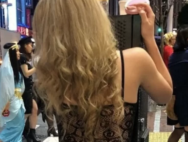 【画像】 こういう卑猥な格好の女って抜けるよなｗｗｗ