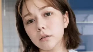 村重杏奈「乳首出してるってば！出してる！」