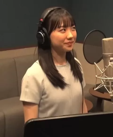 芦田愛菜　乳首　ポッチ