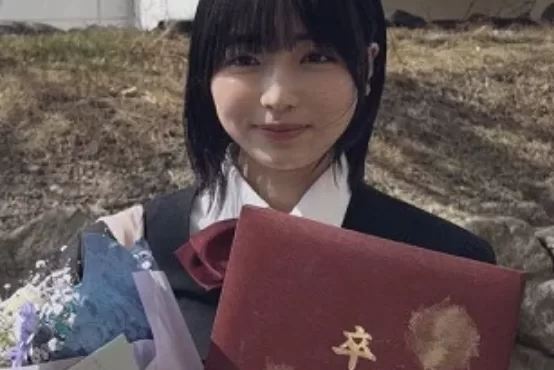 【画像】 3月卒業したJKが即脱ぎ巨乳披露ｗｗｗ