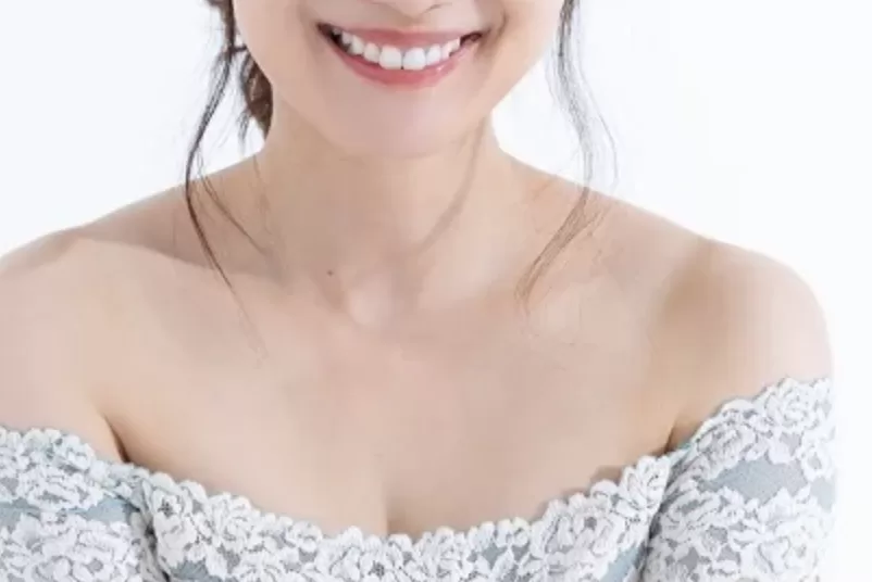 【画像】 45歳のビキニ水着姿ｗｗｗ